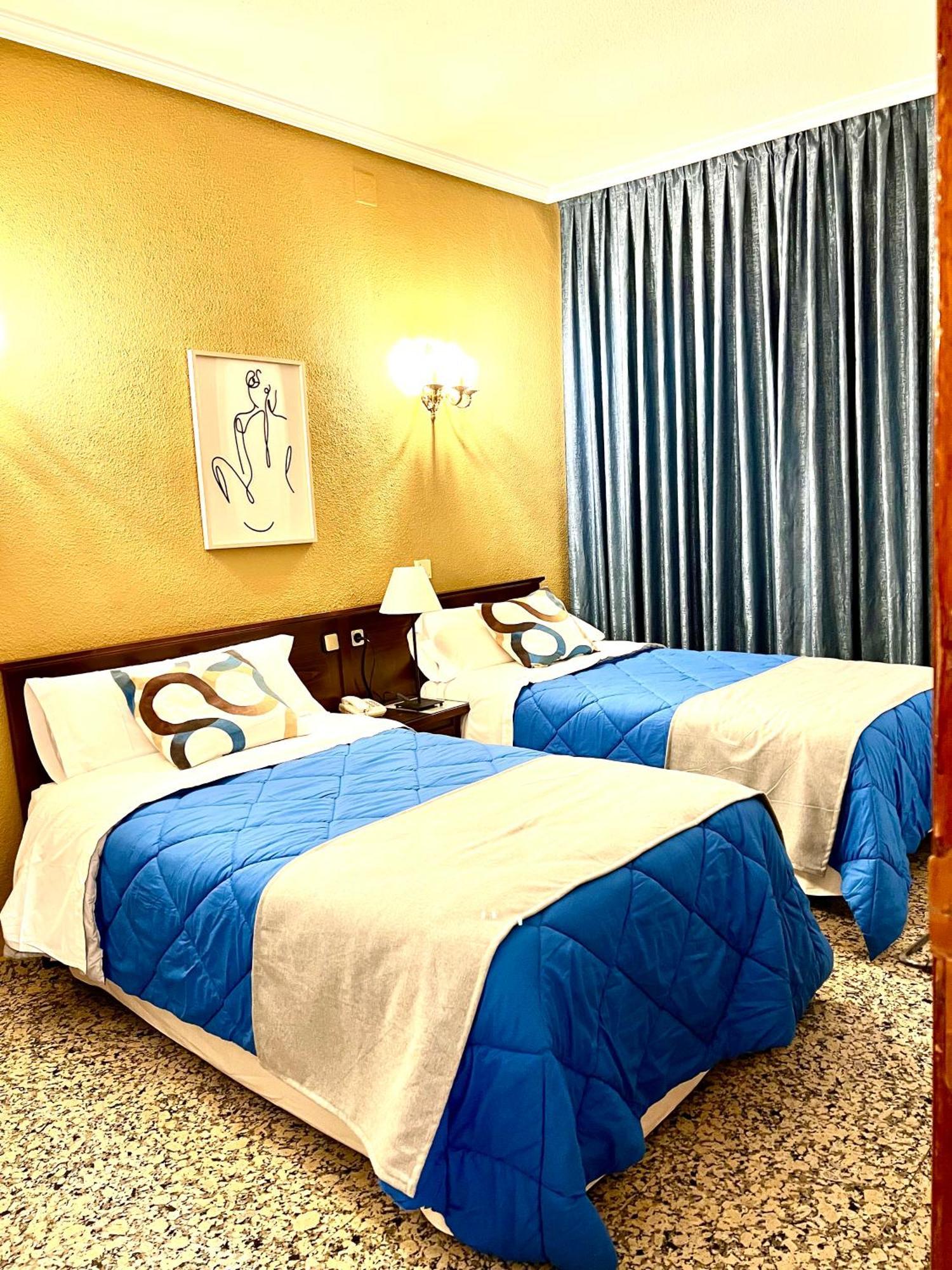 Hostal Sonsoles Madrid-Centro Bagian luar foto