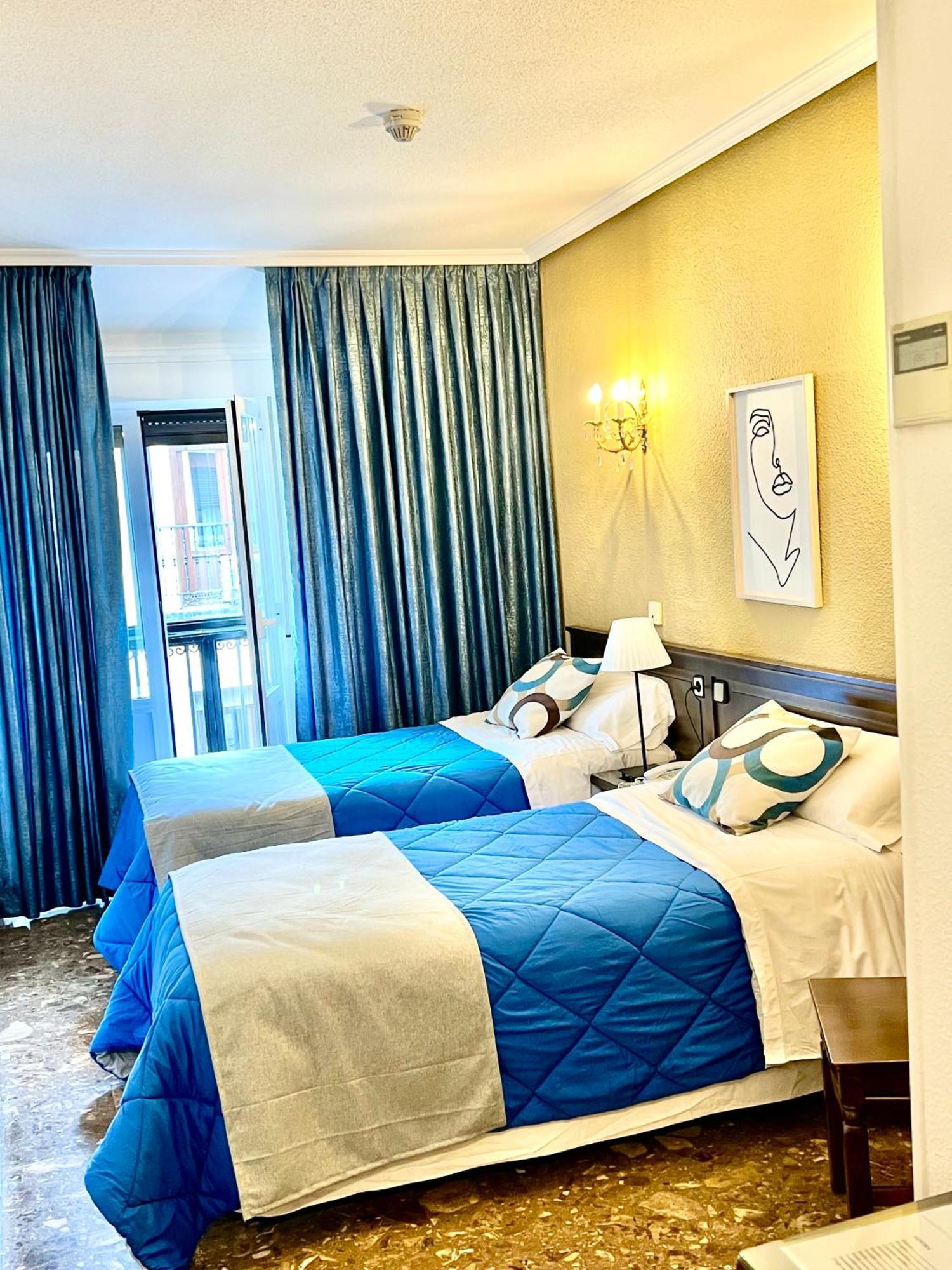 Hostal Sonsoles Madrid-Centro Bagian luar foto