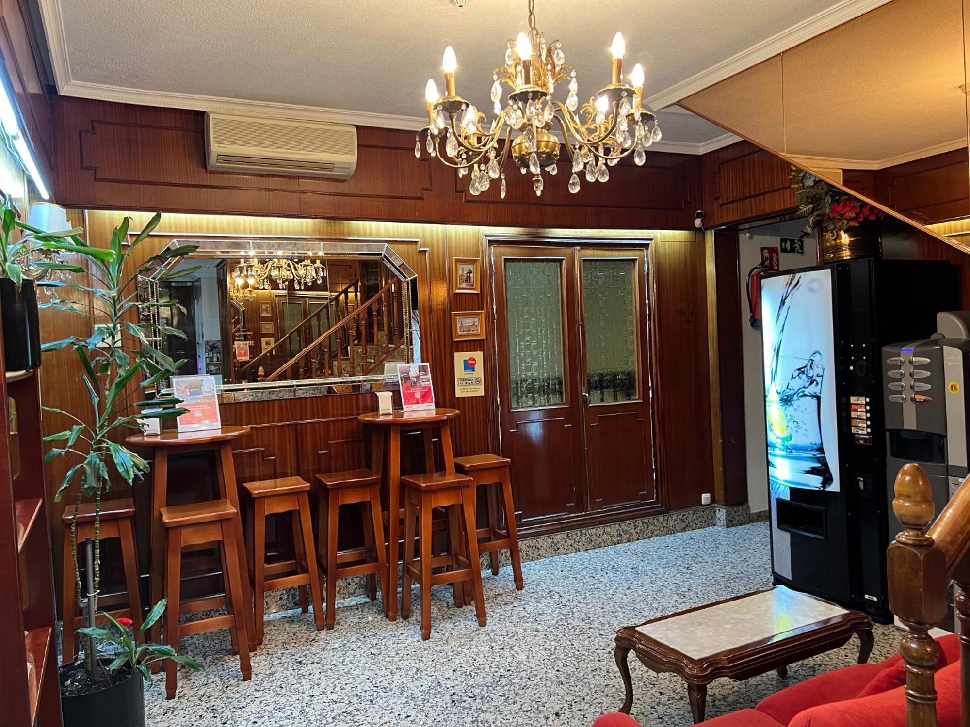 Hostal Sonsoles Madrid-Centro Bagian luar foto