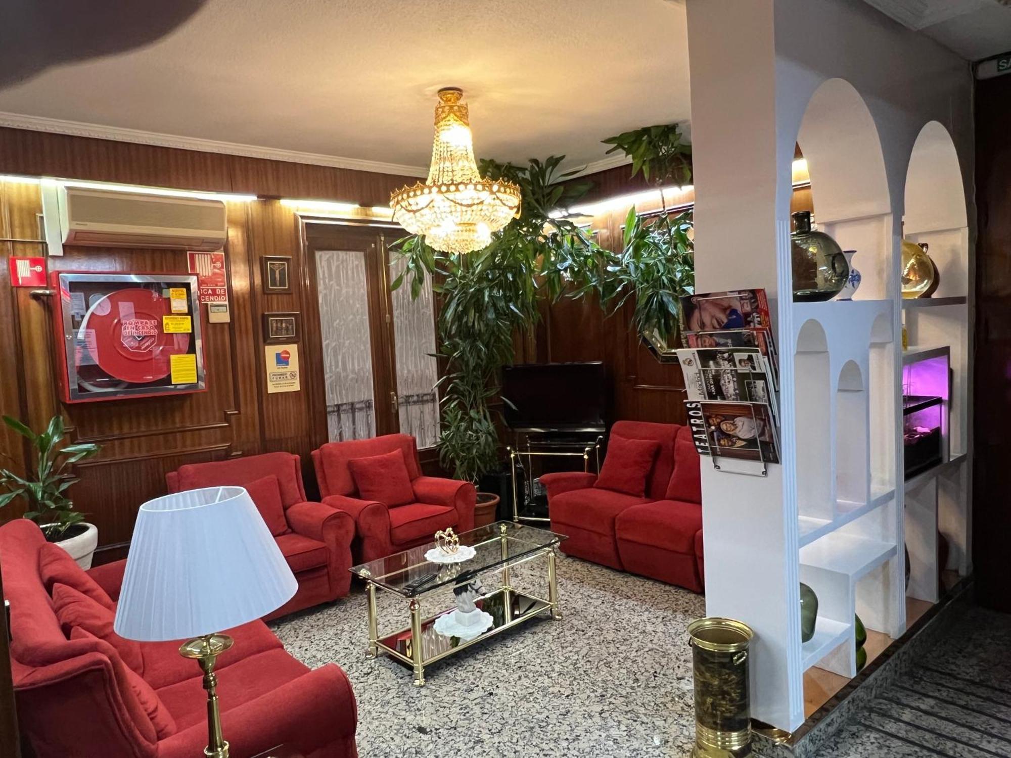 Hostal Sonsoles Madrid-Centro Bagian luar foto